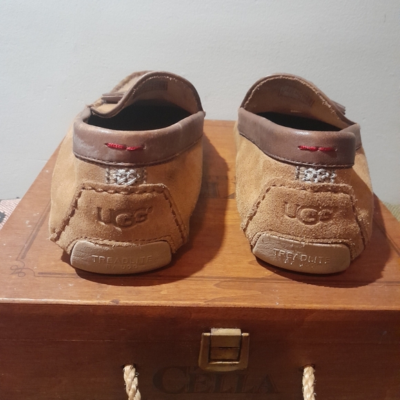 UGG "Marris" suede slip-on driving moccasins.  Tan suede, men's size 10 - Picture 5 of 10